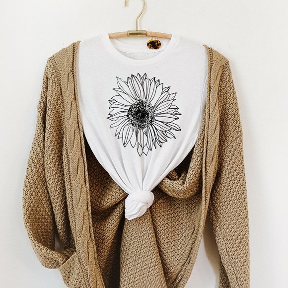 Bella Canvas Tops - Flower Graphic T shirt women fashion casual tees
